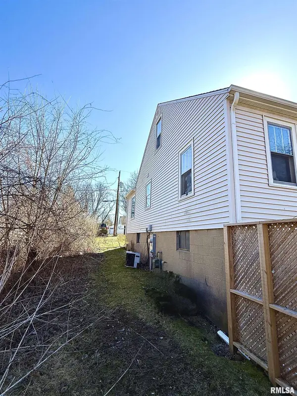 143 CHERRY LN, Washington, IL 61571