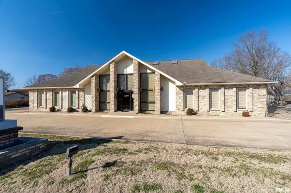 1100 W BOULEVARD ST, Marion, IL 62959