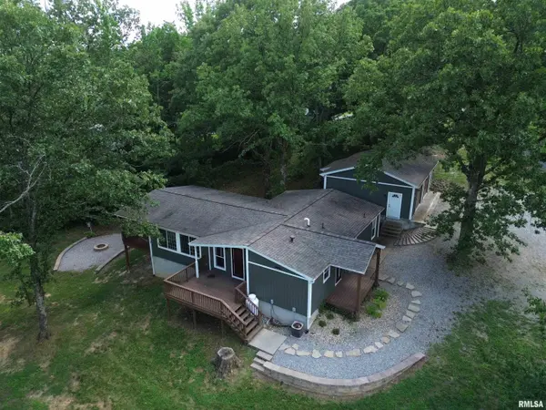 3060 Egyptian Hills DR, Creal Springs, IL 62922