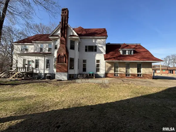 331 S 4TH ST, Pekin, IL 61554