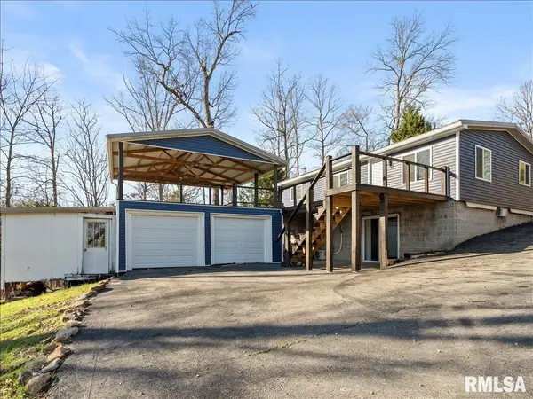 1515 Lake Shore Drive South, Goreville, IL 62939