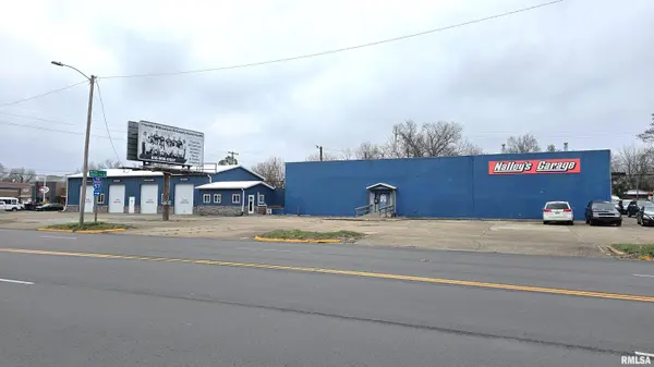 804 N PARK AVE, Herrin, IL 62948