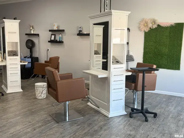 328 E MAIN ST, West Frankfort, IL 62896