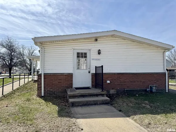 130 N BROADWAY ST, Table Grove, IL 61482