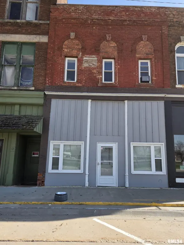 134 E MARKET ST, Colchester, IL 62326