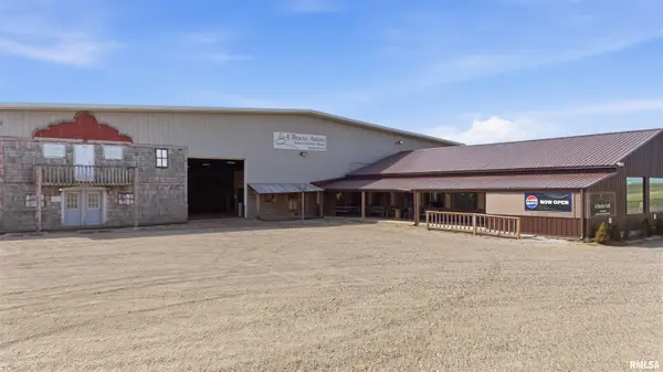 24855 IL Route 122, Delavan, IL 61734
