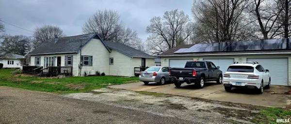 146 E POLK ST, Cuba, IL 61427