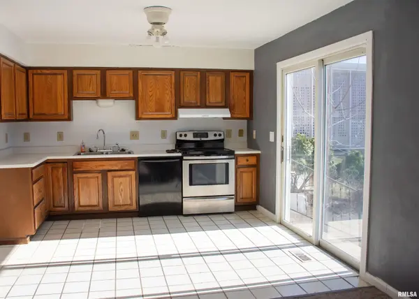 190 ARLINGTON DR, Macomb, IL 61455