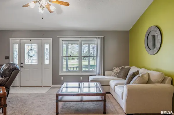 18119 Route 37, Johnston City, IL 62951