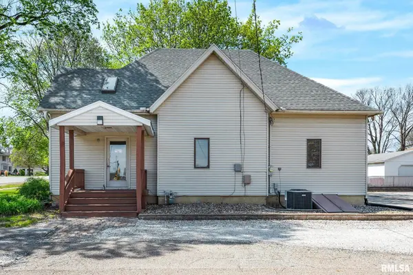 417 W WALNUT ST, Chillicothe, IL 61523