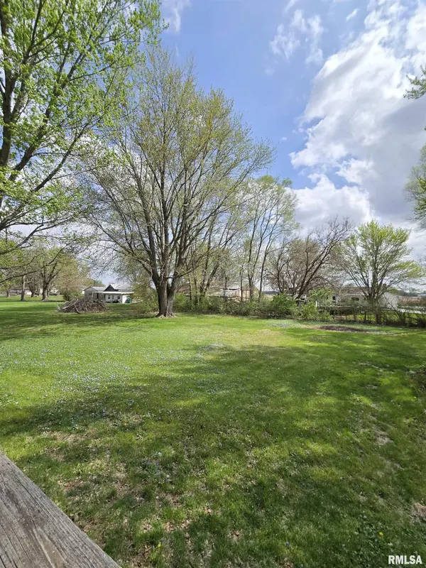 1240 RICHMOND ST, Gilson, IL 61436