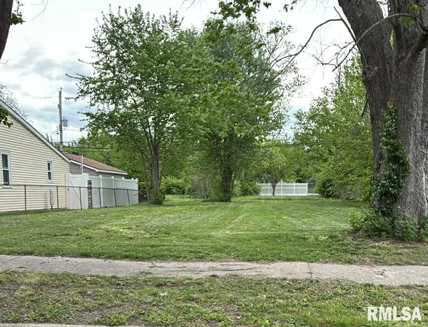 1942 SPRUCE ST, Granite City, IL 62040