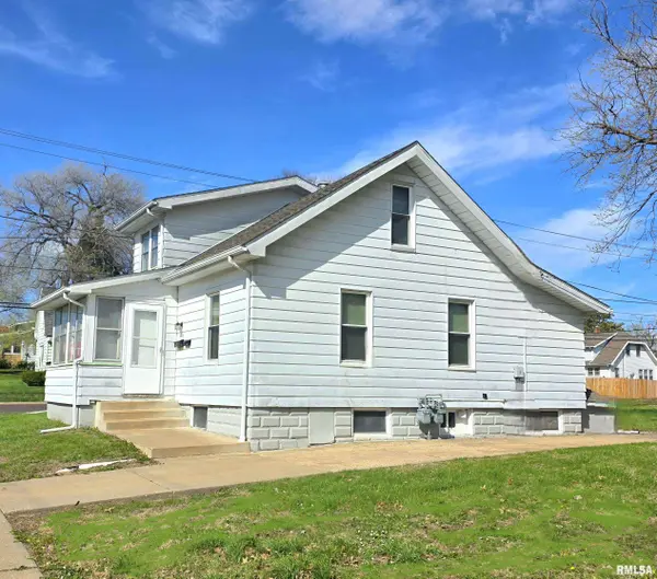 1208 E DIVISION AVE, Peoria Heights, IL 61616