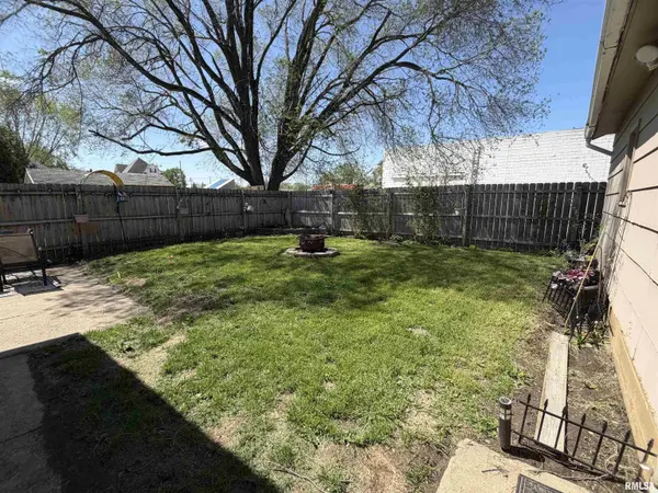 213 S Burr BLVD, Kewanee, IL 61443