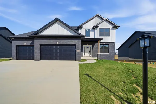1617 RUSTIC OAK DR, Washington, IL 61571