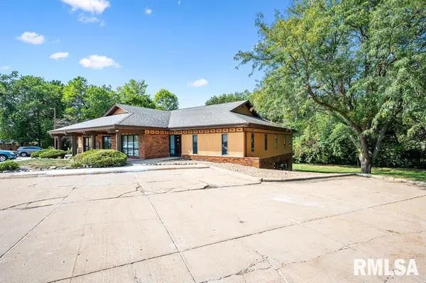5113 N EXECUTIVE DR #Micro Suite 105B, Peoria, IL 61614