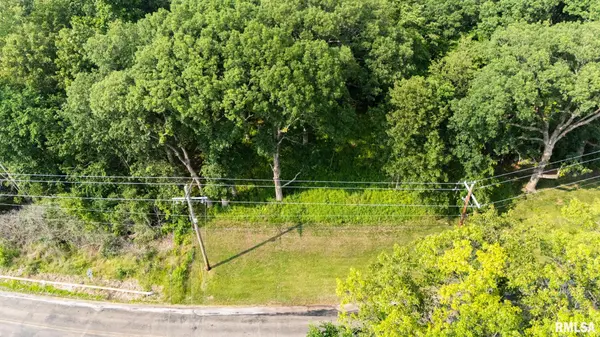 3041 ZION OAKS RD, Pekin, IL 61554