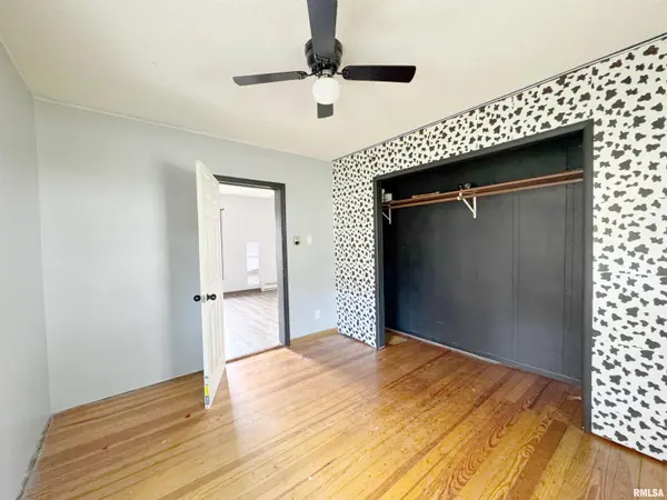 105 ELM ST, Zeigler, IL 62999