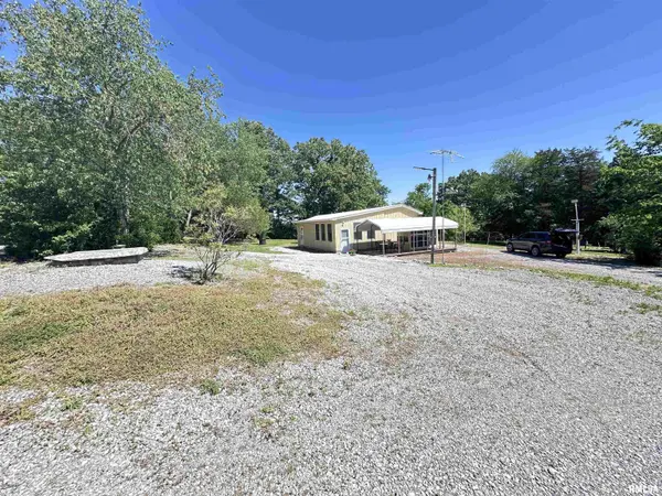 4615 Pleasant Grove RD, Buncombe, IL 62916