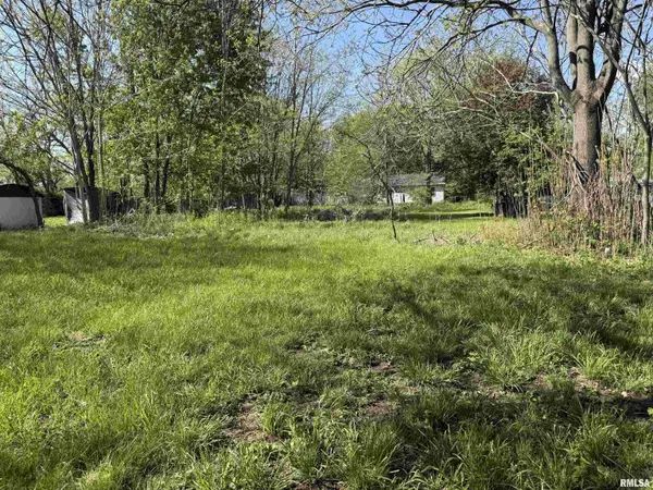 3707 W HAPP ST, Peoria, IL 61605