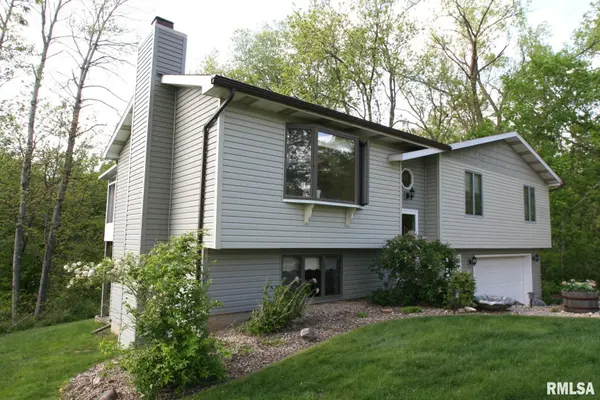 32 ROXBURY RD, Mackinaw, IL 61755