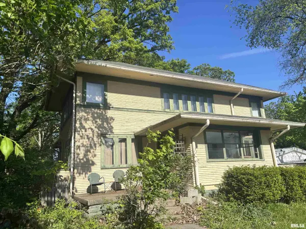216 N NORMAL ST, Macomb, IL 61455