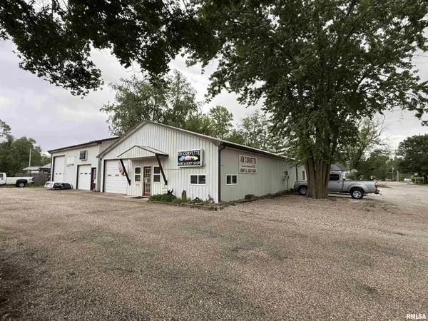 803 E JACKSON ST, Macomb, IL 61455