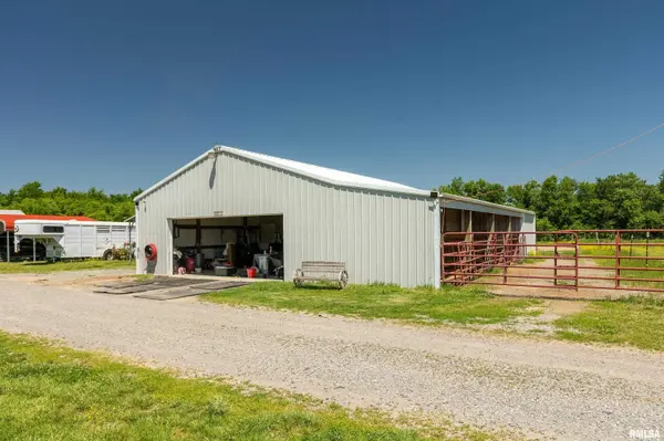 18057 Dwina RD, Thompsonville, IL 62890