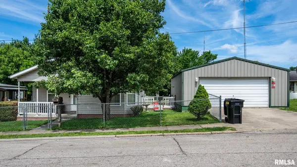 710 W CHARLESTON ST, Harrisburg, IL 62946