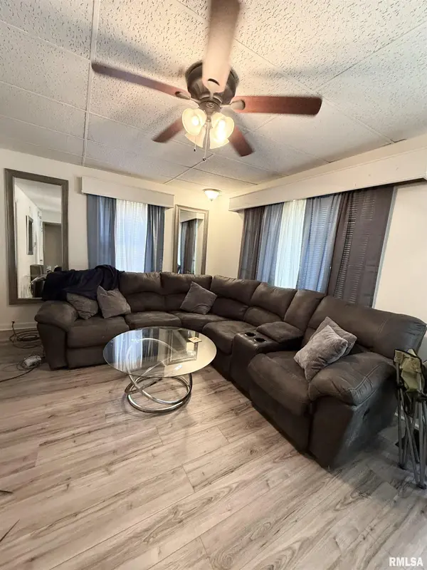 508 N DAVIS ST, Carbondale, IL 62901