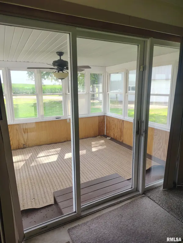 1455 CHARLOTTE RD, Macomb, IL 61455
