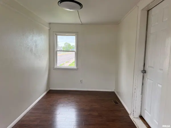 333 EDMUND ST, East Peoria, IL 61611