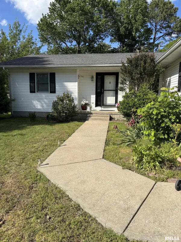 619 S SURREY LN, Carbondale, IL 62901