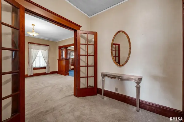 209 W WALNUT ST, La Rose, IL 61541