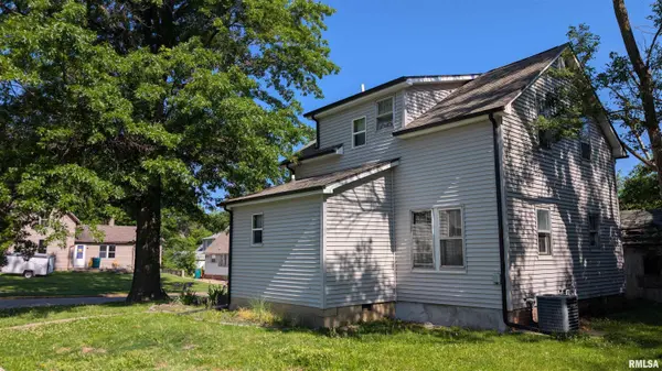 432 W CALHOUN ST, Macomb, IL 61455