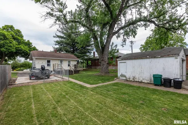 213 MCKINLEY AVE, Bartonville, IL 61607