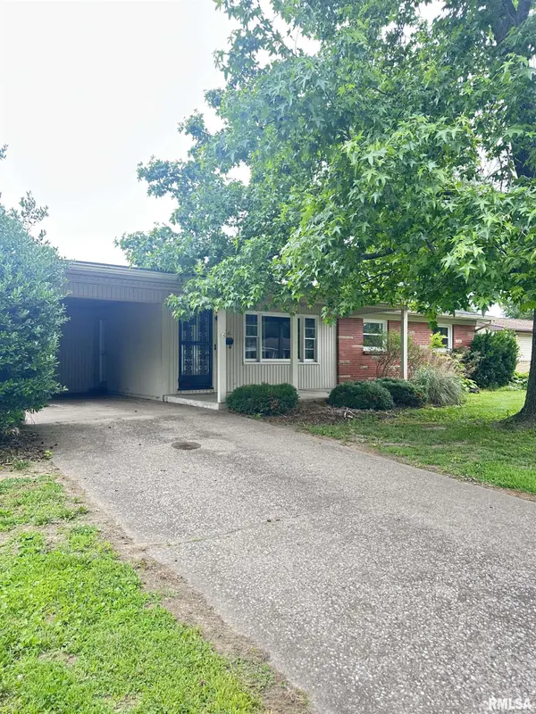 604 S Future ST, Marion, IL 62959