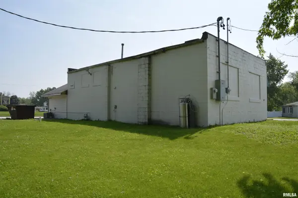 494 E HURST ST, Bushnell, IL 61422