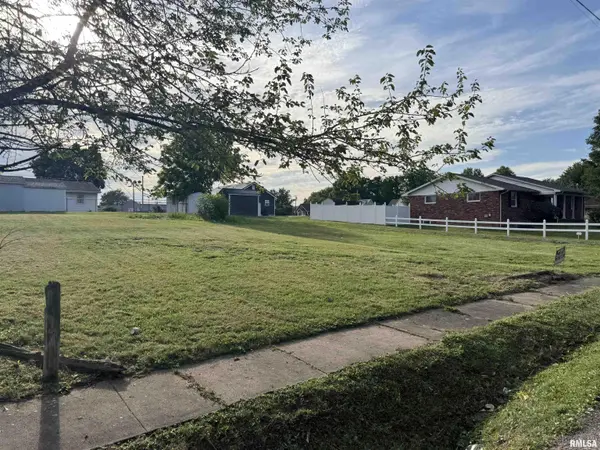 105 S 22ND ST, Herrin, IL 62948
