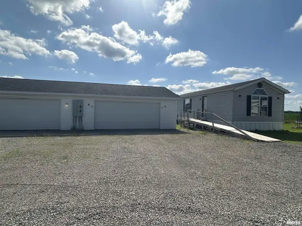 37 Ava RD, Murphysboro, IL 62966