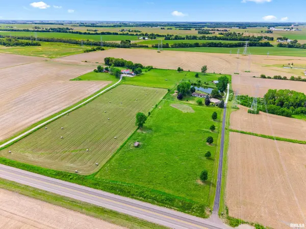 3600 BROADWAY RD, Pekin, IL 61554