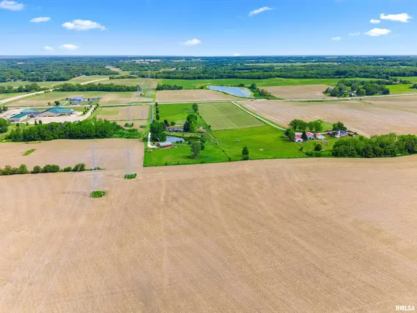 3600 BROADWAY RD, Pekin, IL 61554