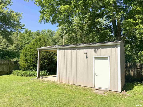 713 N 23RD ST, Murphysboro, IL 62966