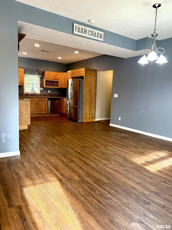 107 Bevard ST, Cambria, IL 62915