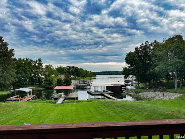 12415 Bahama DR, Marion, IL 62959