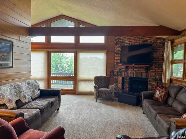 12415 Bahama DR, Marion, IL 62959