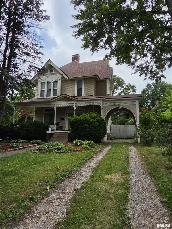520 N CHAMBERS ST, Galesburg, IL 61401