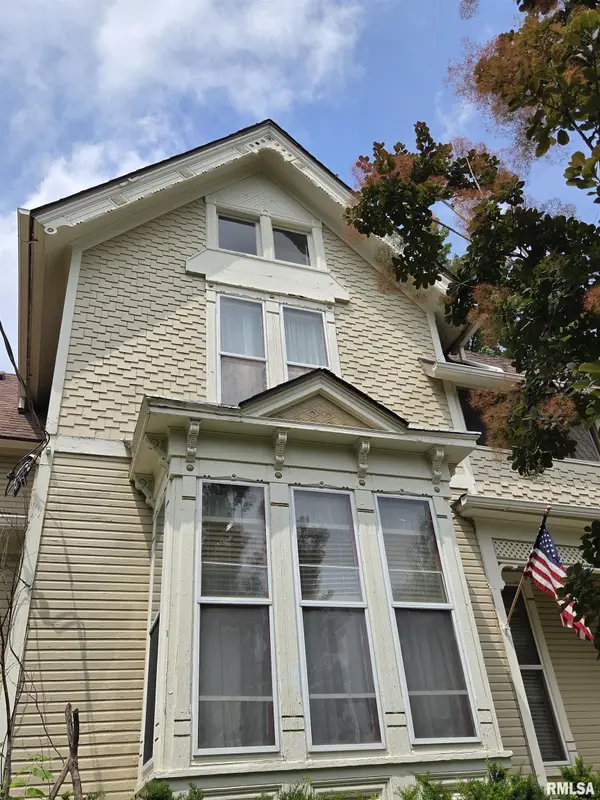520 N CHAMBERS ST, Galesburg, IL 61401
