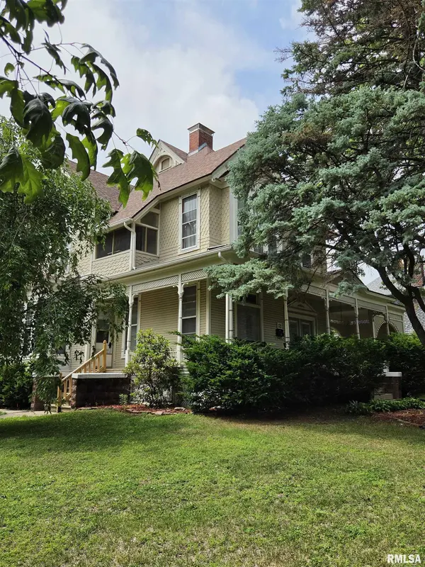 520 N CHAMBERS ST, Galesburg, IL 61401