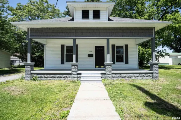 820 W MAPLEWOOD ST, Marion, IL 62959